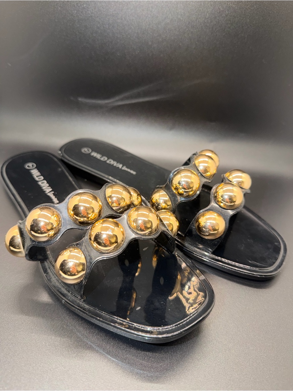 Wild Diva slide sandals size 7 black and gold